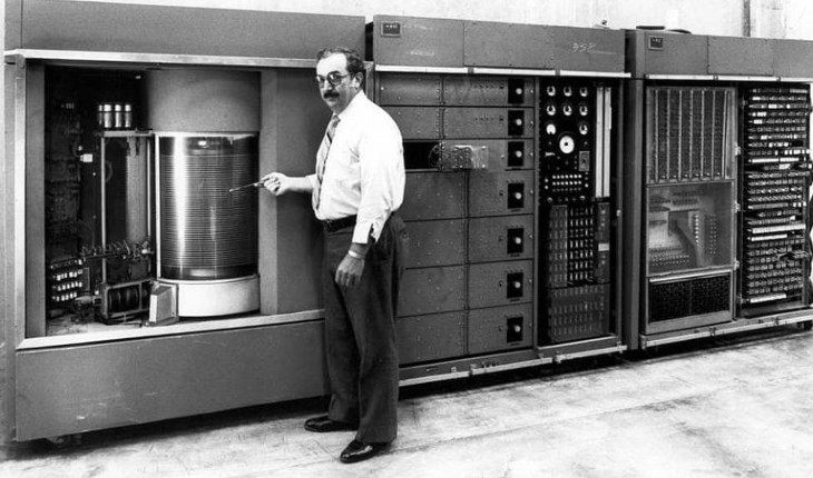 The First 5 MB Hard Drive By IBM 1956 