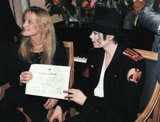 Michael Jackson and Debbie Rowe contracted a marriage of convenience