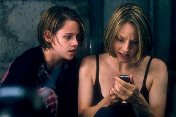 Kristen Stewart and Jodie Foster in the movie 