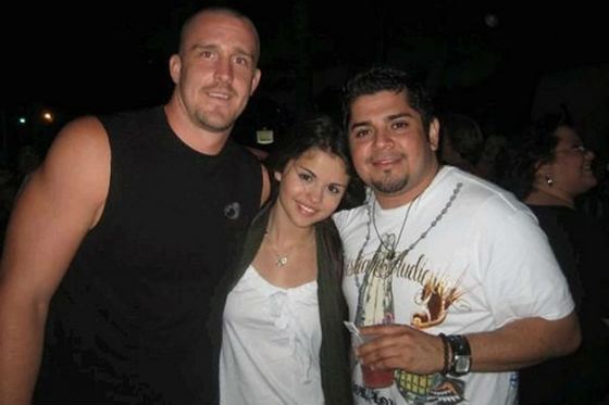 Selena Gomez with father (right) and stepfather (left)