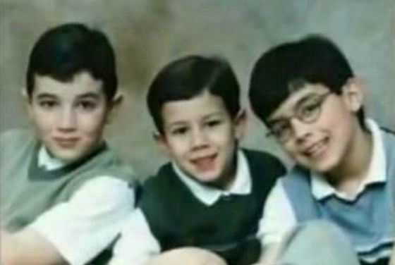 Photo of Joe Jonas and his brothers in their childhood