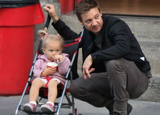 Jeremy Renner and his daughter Ava