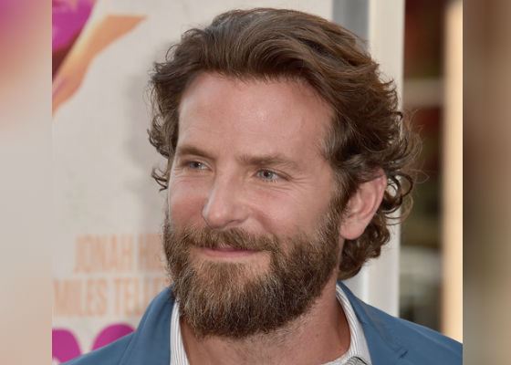 2016: Bradley Cooper at the premiere of «War Dogs»
