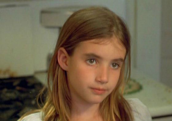  Emma Roberts’ first significant role. Blow (2001)
