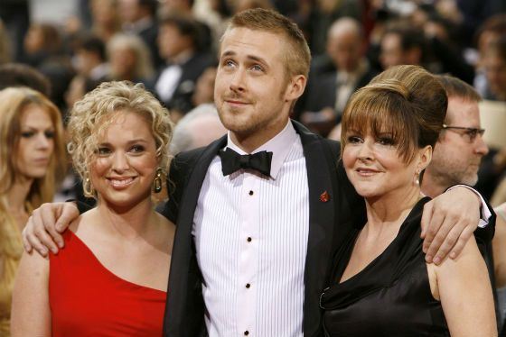 Ryan Gosling with his closest and beloved relatives, a mother and sister