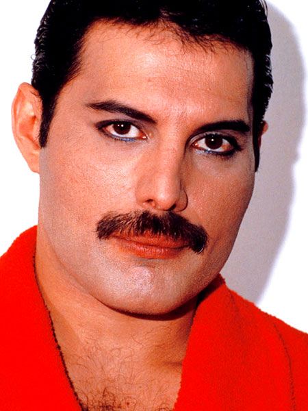 Freddie Mercury (Queen) biography, wife, sister, nationality, age and cause  of death | Zoomboola