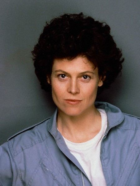 Sigourney Weaver photo 2