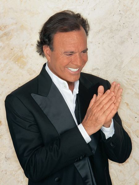 Julio Iglesias photo 4